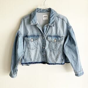 Zara Medium Jean Jacket Cropped Pleated Blue Denim Raw Edge Crop Pockets